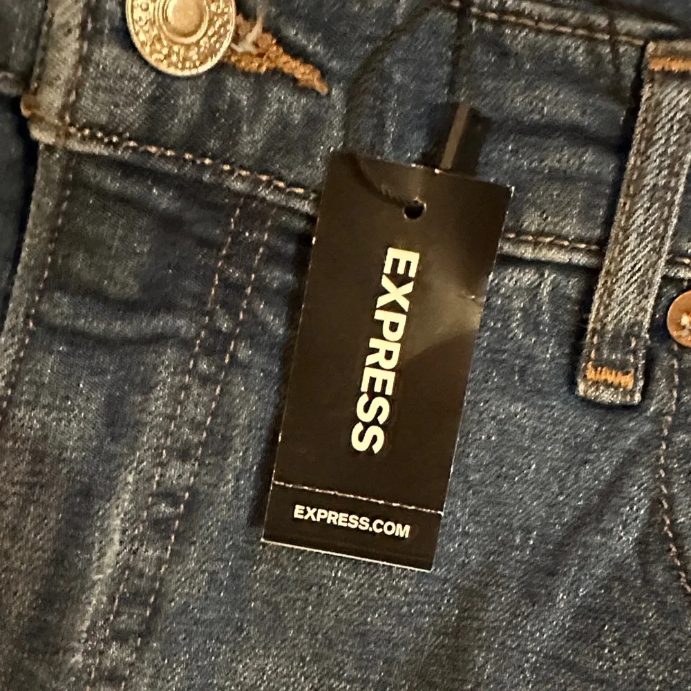 Express Classic Blue Jeans - Picture 9 of 10